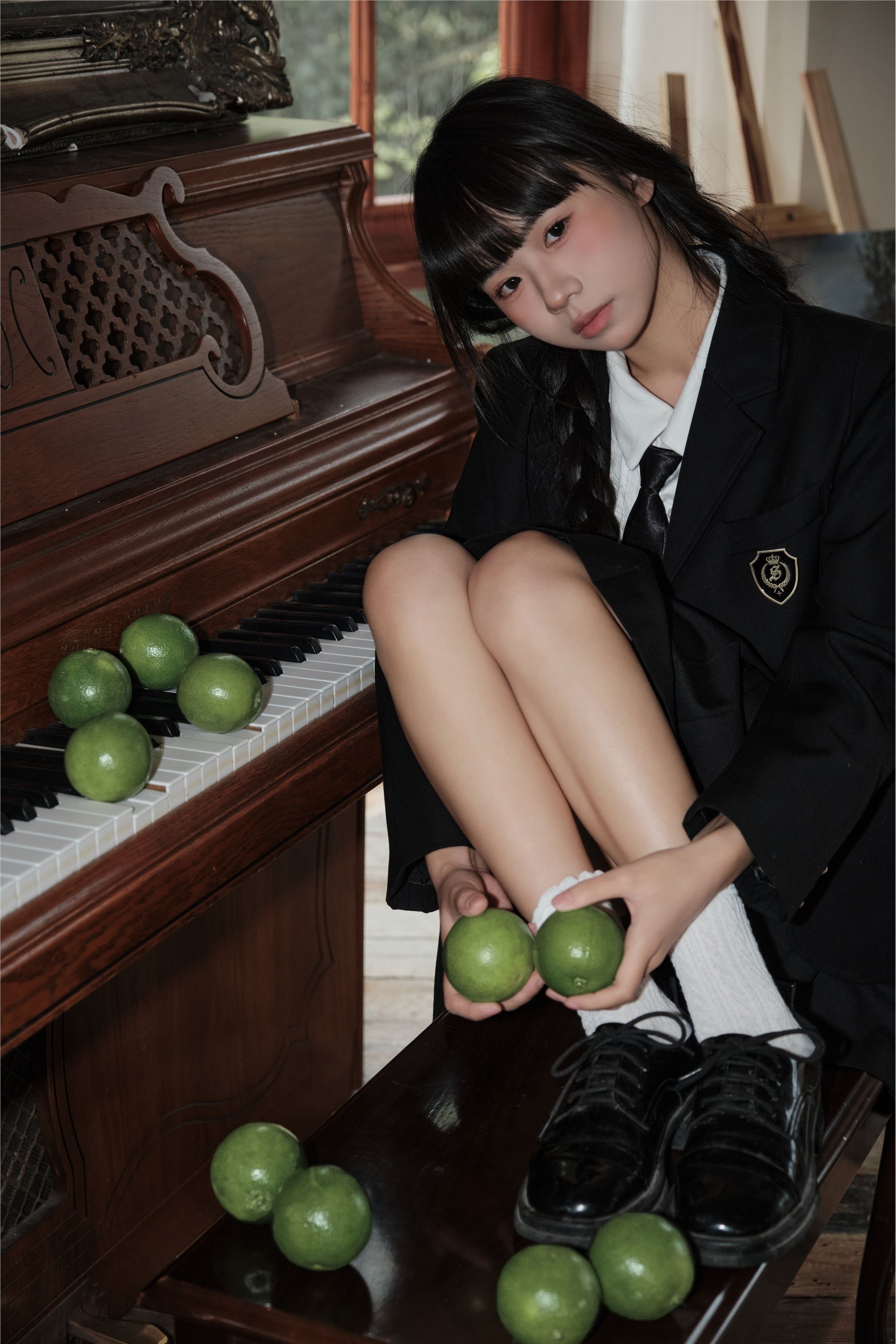 YITUYU艺图语 2025.01.18 青橙少女 是三金呀